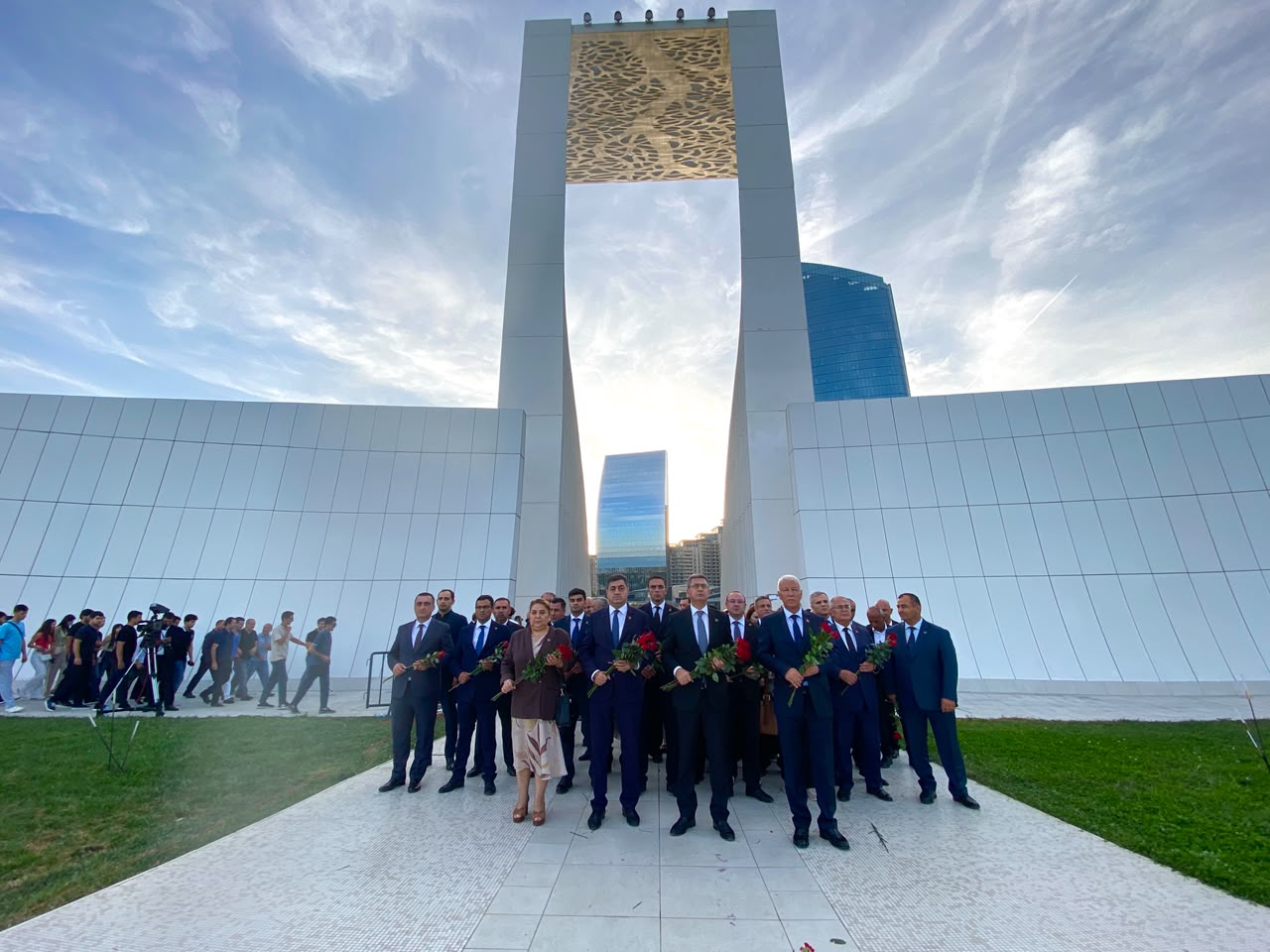 The staff of the Executive Power of Khazar District visited Victory Park